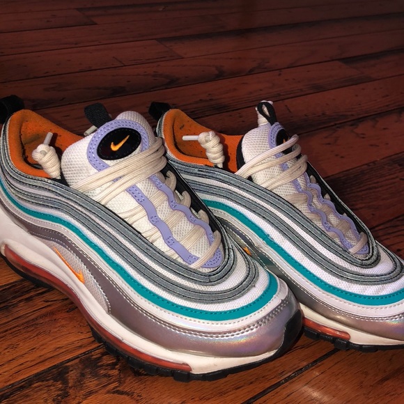 NIKE TENNIS SHOES AIRMAX - Picture 2 of 4